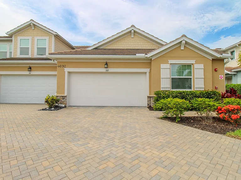 4692 Arboretum Cir #102 — Photo 2