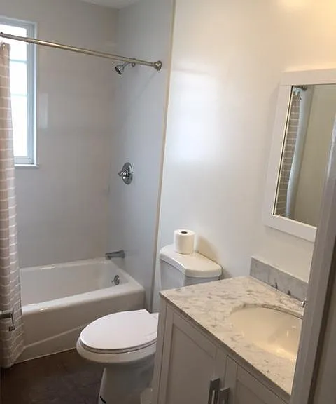 537 Rollins Rd — Photo 3