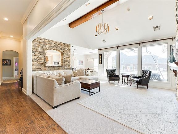 5th image of 10612 Pinewood Forest Cir