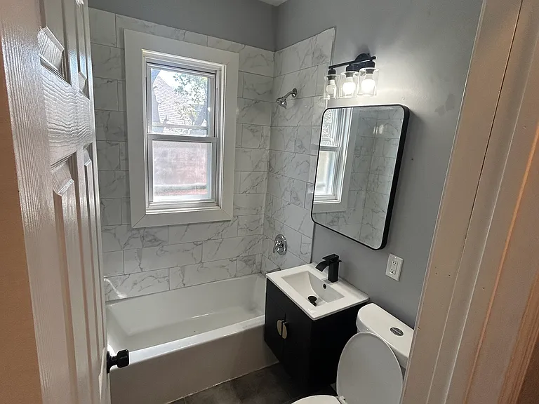 2116 W Atkinson Ave — Photo 3