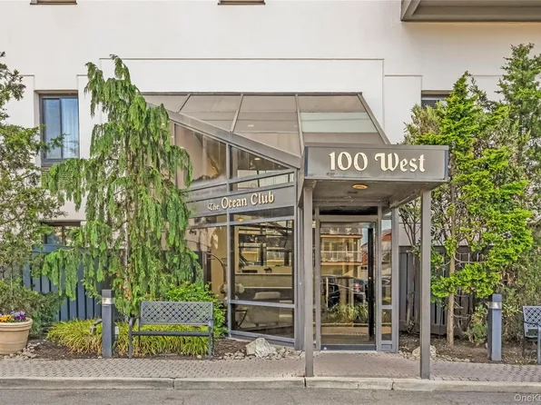 100 W Broadway APT 1F, Long Beach, NY 11561