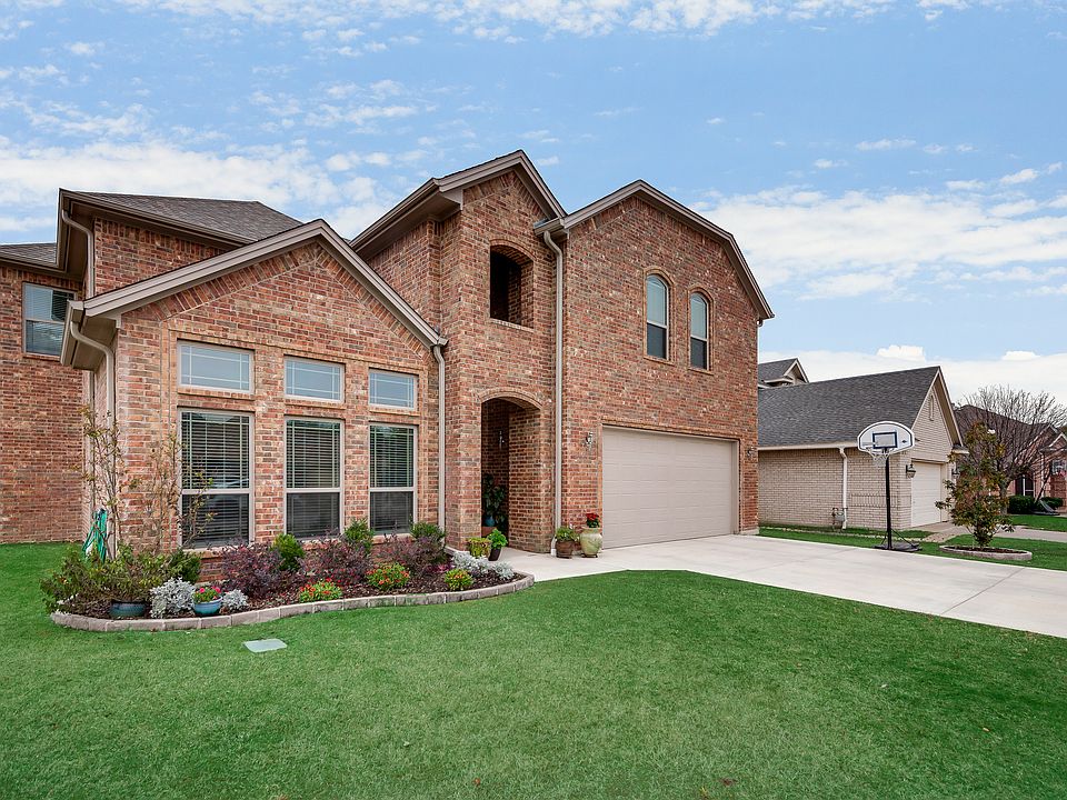 1st image of 8365 Emerald Cir