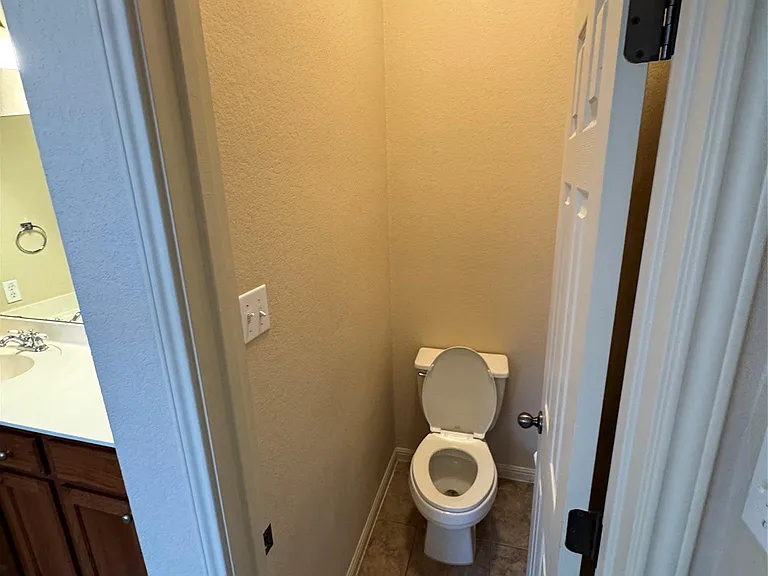 12401 Central Park Dr — Photo 11