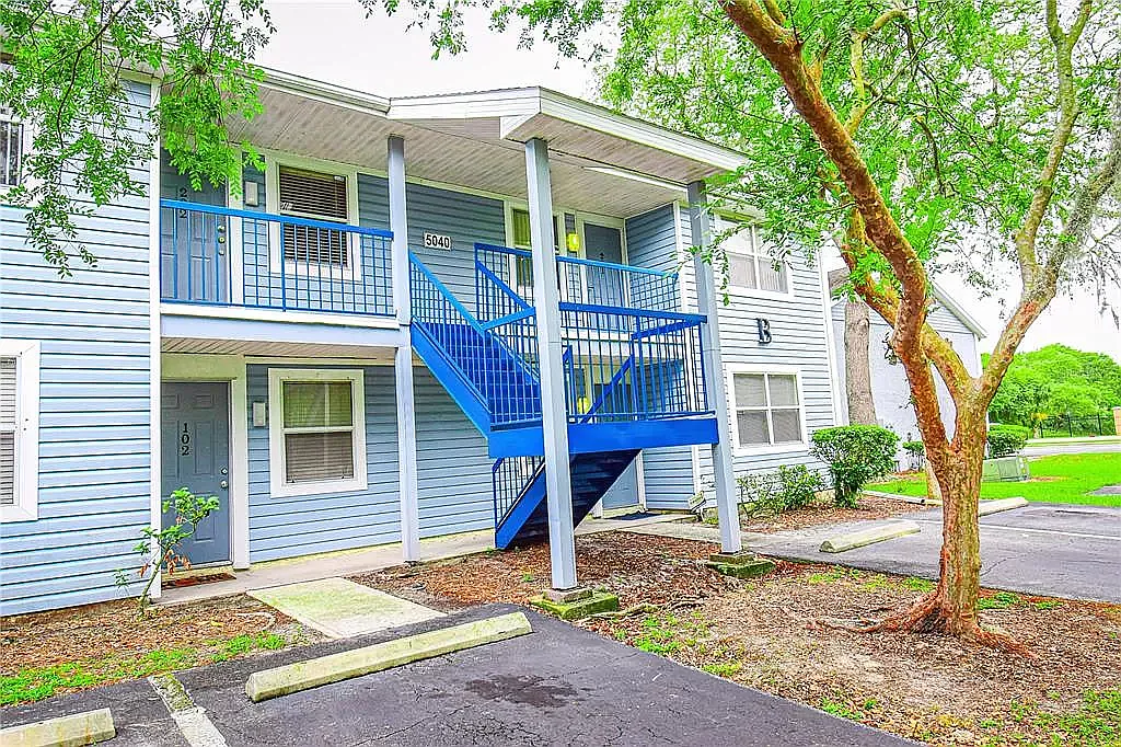 2 bed, 879 sqft, $1,550 — Photo 3