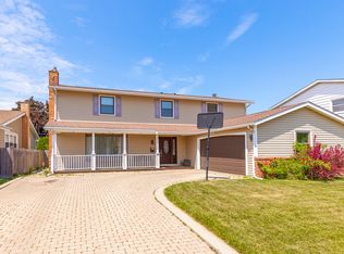 1830 W Locust Ln, Mount Prospect, IL 60056