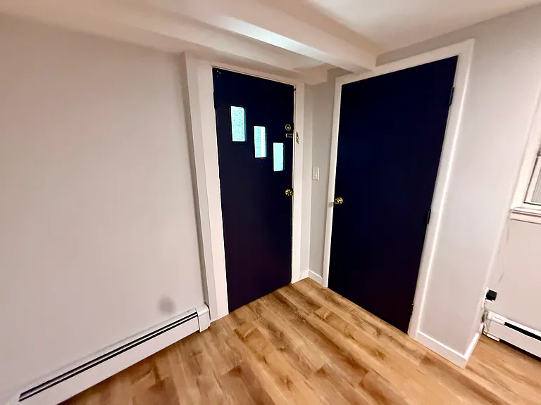 80 Malcolm Ave #1 — Photo 1