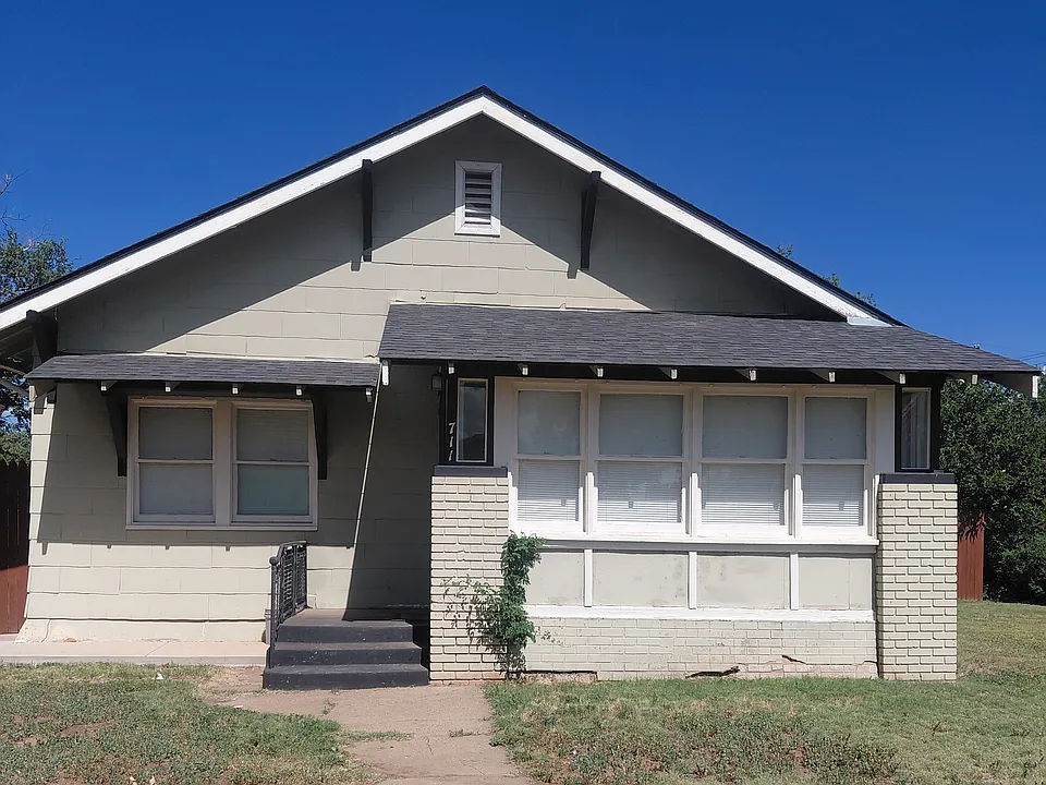 711 S Mississippi St