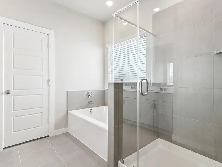 18075 Martin Pines Dr — Photo 18