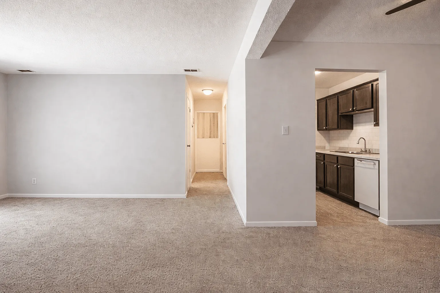 The Lodge Apartments — Photo 3