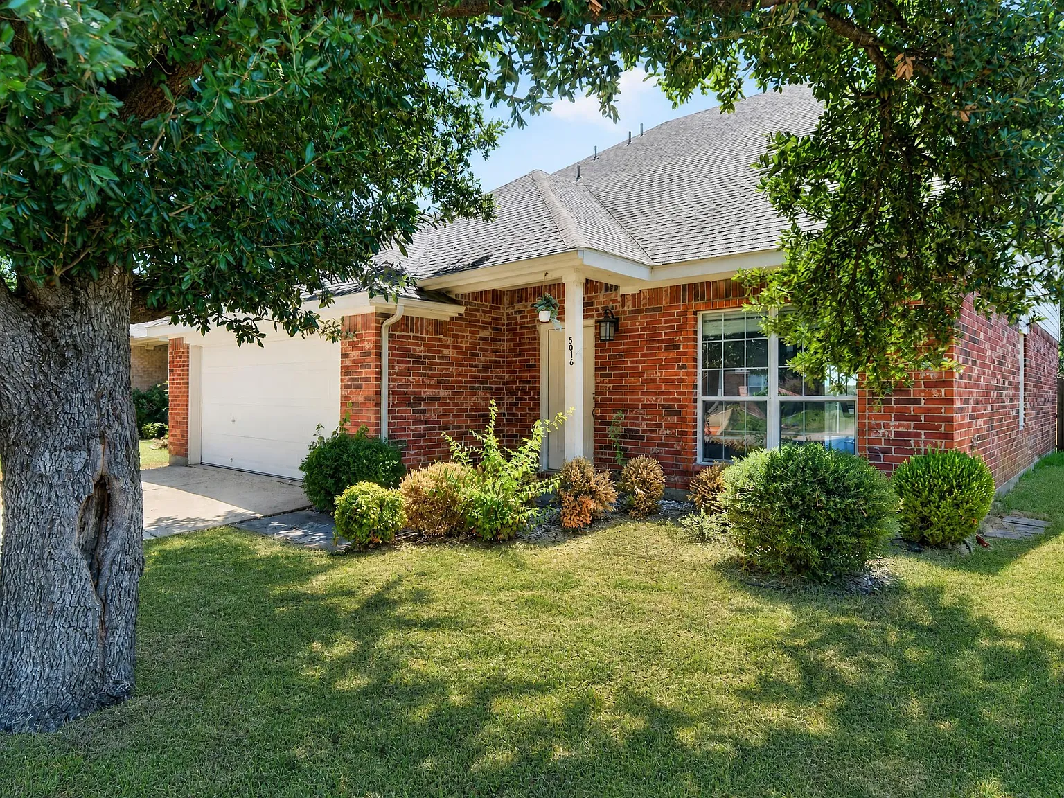 3 bed, 2527 sqft, $2,600 — Photo 3