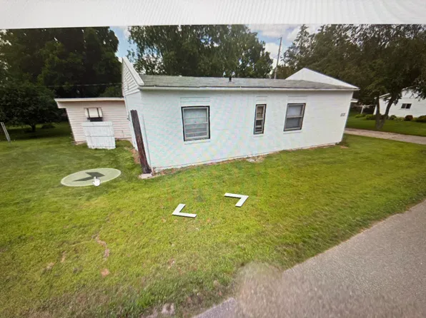 315 E Van Buren St, Poynette, WI 53955