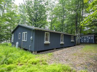 9 Overlook Rd, Lakeville, PA 18438