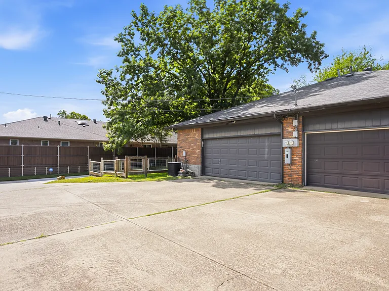 9351 Highedge Cir — Photo 28