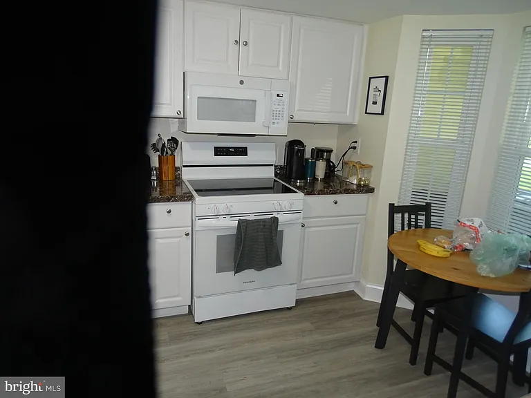 31 Plumly Way — Photo 5