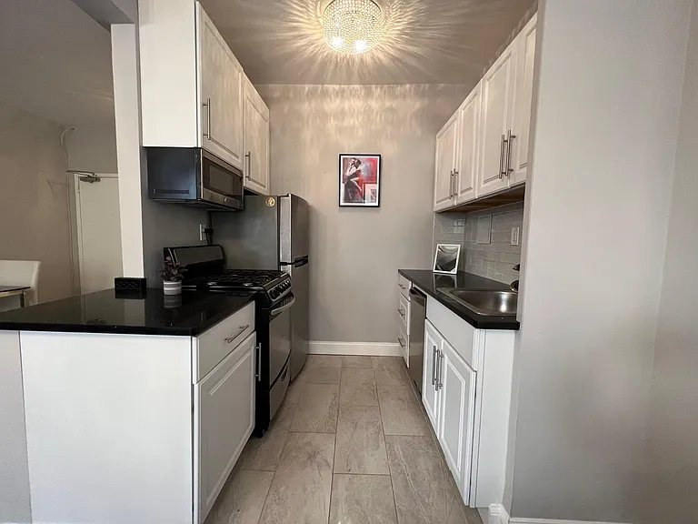 522 21st St NW #202 — Photo 10