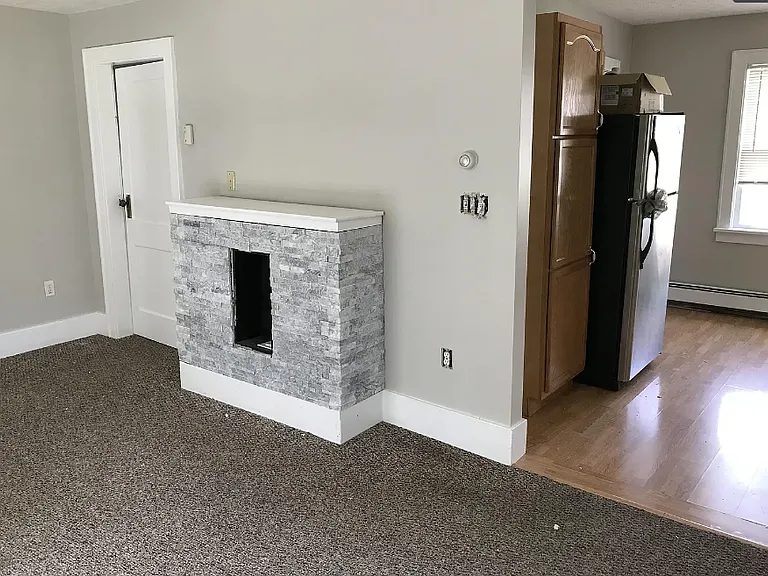 103-105 Morrison St #105 — Photo 2