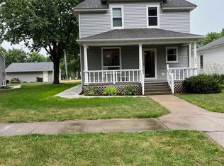 633 6th St, Nicollet, MN 56074