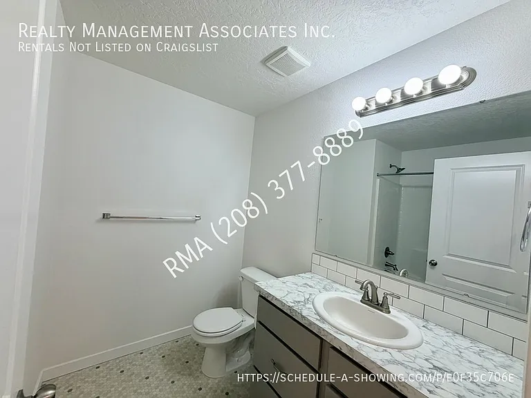 4719 W Santa Fe Ln — Photo 13