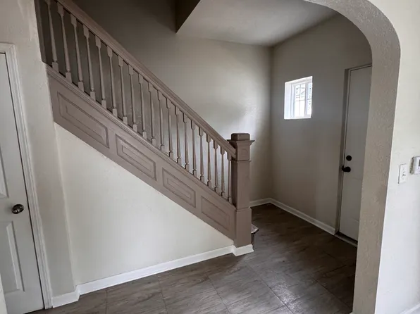 321 Randall St #319, Waterloo, IA 50701