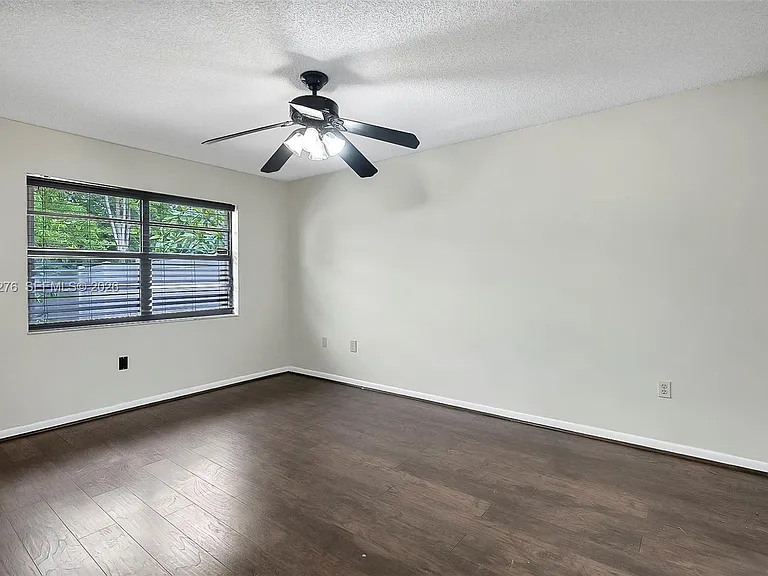 681 Thornridge Ave — Photo 17