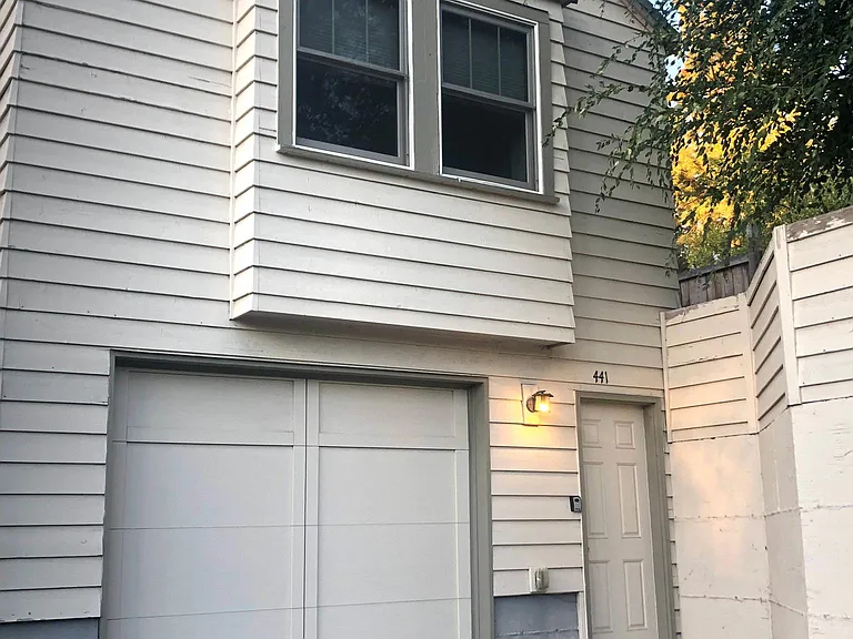 441 NW Florida Ave #2 — Photo 18