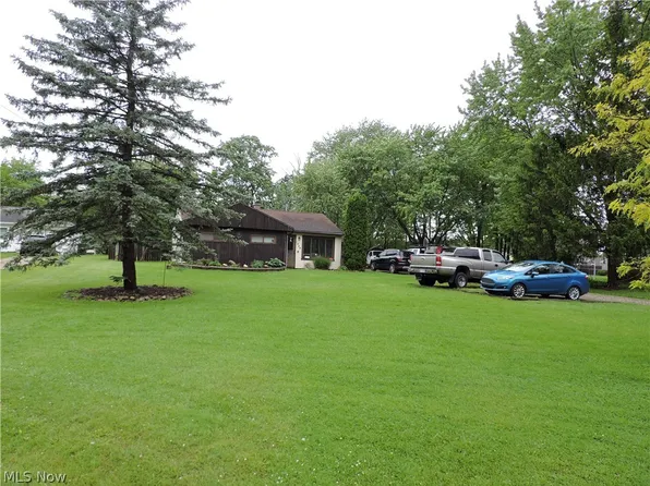 1824 Coventry Dr, Brunswick, OH 44212