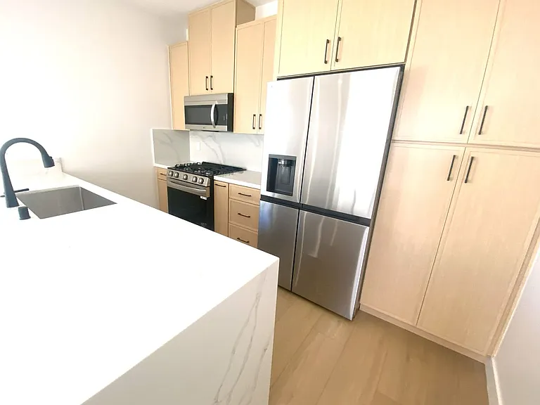 4641 W. 130th Street — Photo 3