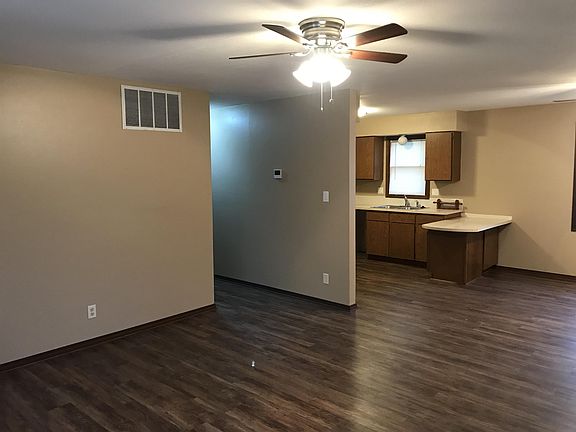 3rd image of 204 W 10th St