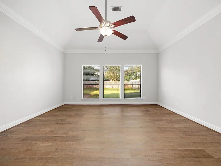 15526 Cabildo Dr — Photo 26
