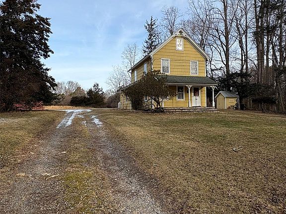 2nd image of 58 Coram Swezeytown Road