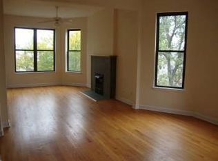 2120 N Whipple St APT 1, Chicago, IL 60647