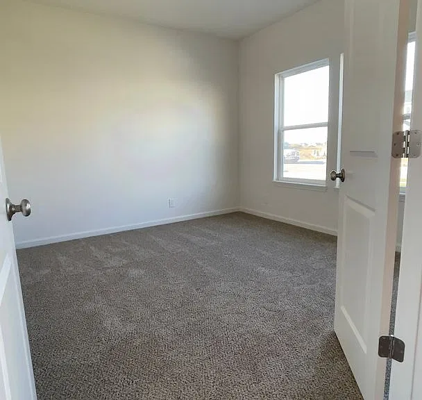 151 Wadsworth Ct — Photo 1
