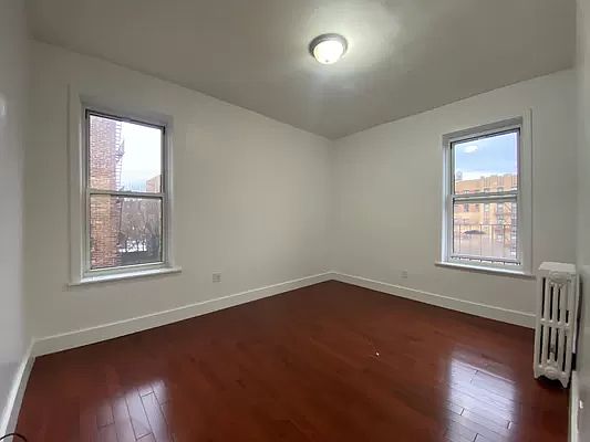 2nd image of 4335 42nd St #2