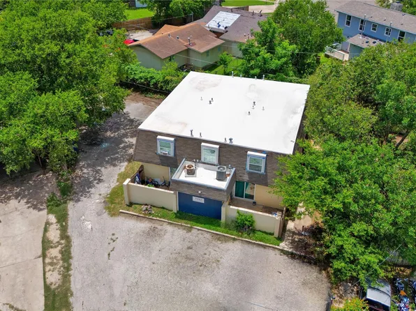 5002 Blue Spruce Cir APT A, Austin, TX 78723