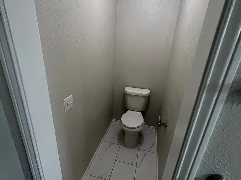 3425 Courtyard Cir — Photo 4