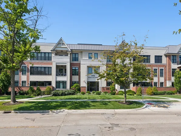 1560 Oakwood Ave APT 205, Highland Park, IL 60035