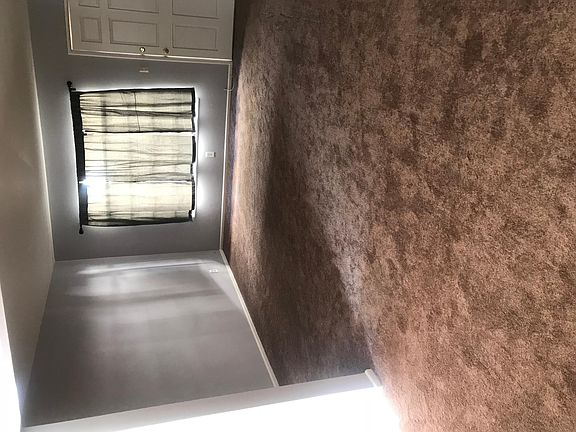 4th image of 5247 Hermitage Ave
