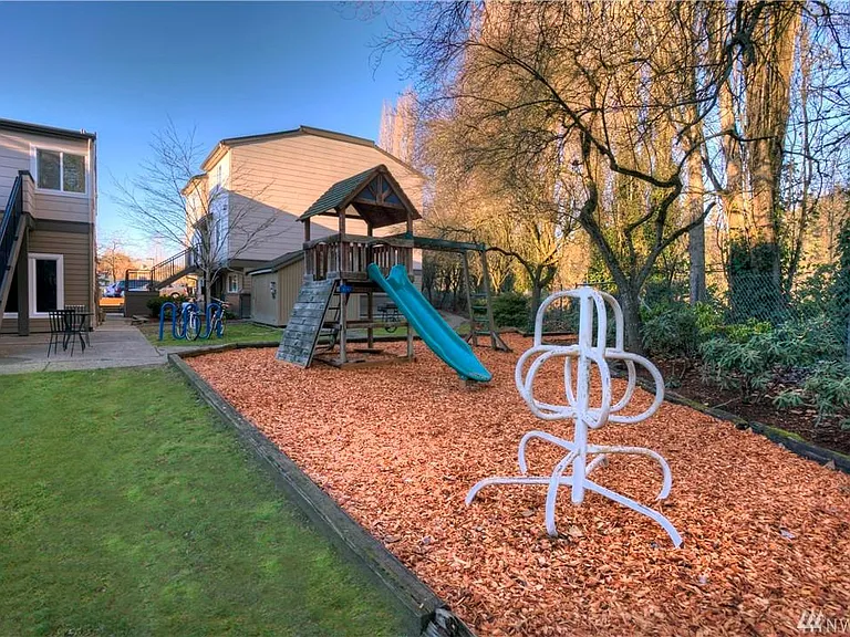 15821 NE Leary Way #C127 — Photo 22