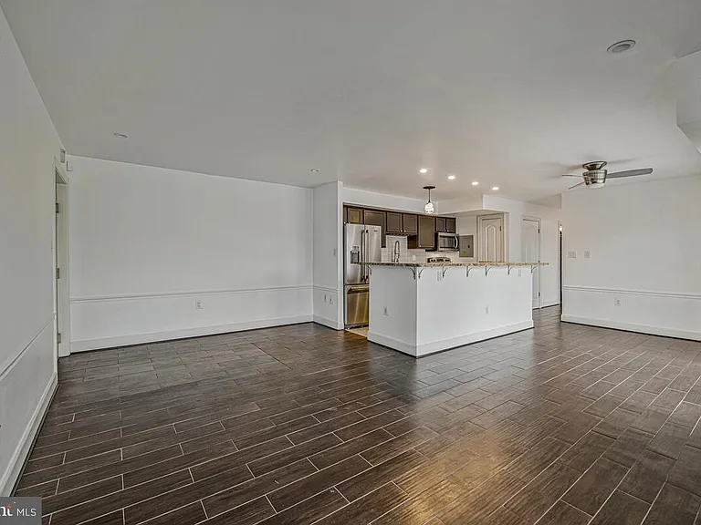 6302 Hil Mar Dr #6-2 — Photo 7