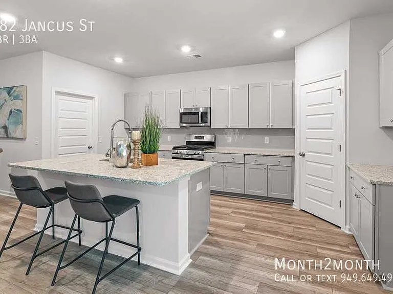 782 Jancus St — Photo 11