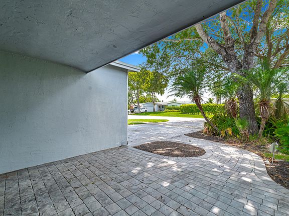 3rd image of 10578 NW 3 Street