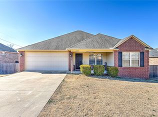 6353 Cord Ave, Springdale, AR 72762
