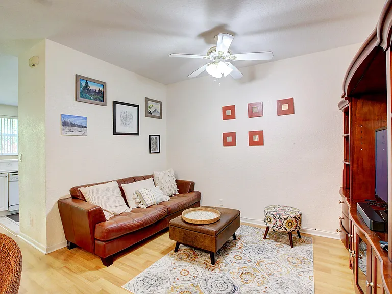 11705 NW 47th Dr — Photo 21