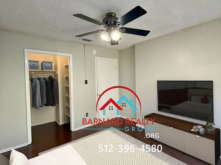 402 Fredericksburg St #16 — Photo 12