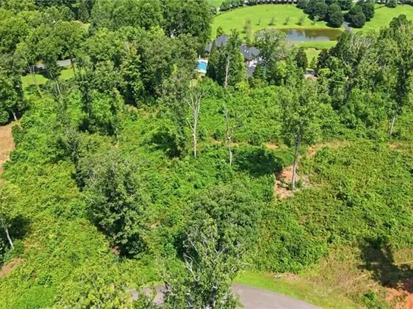 17 Mystic Dr, Ellijay, GA 30540