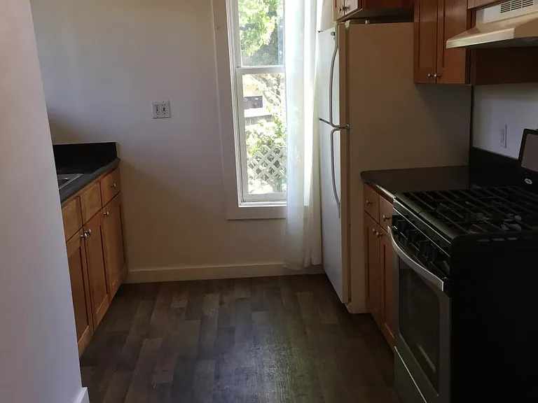 873 Capp St #A — Photo 16