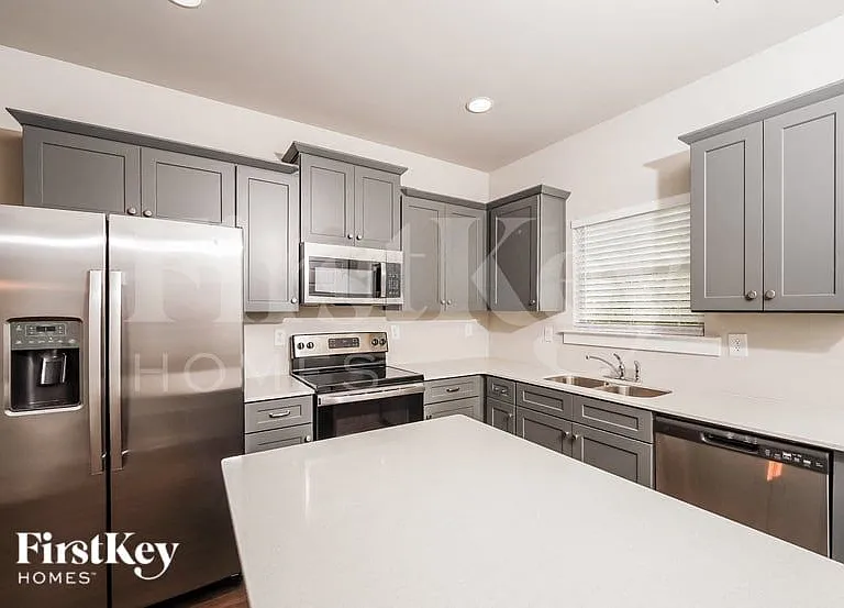 1325 Brookhaven Dr — Photo 4