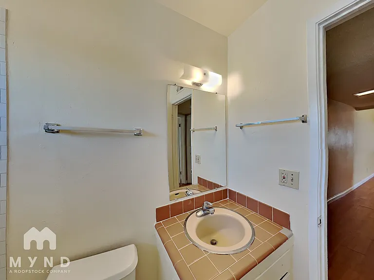 4137 Apostolo Cir #4 — Photo 12