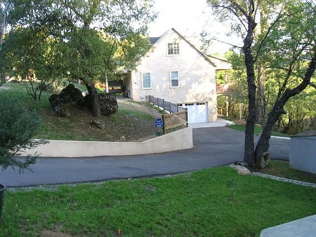 21185 Crystal Falls Dr photo 1