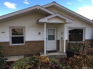 1215 S 11th Ave, Yakima, WA